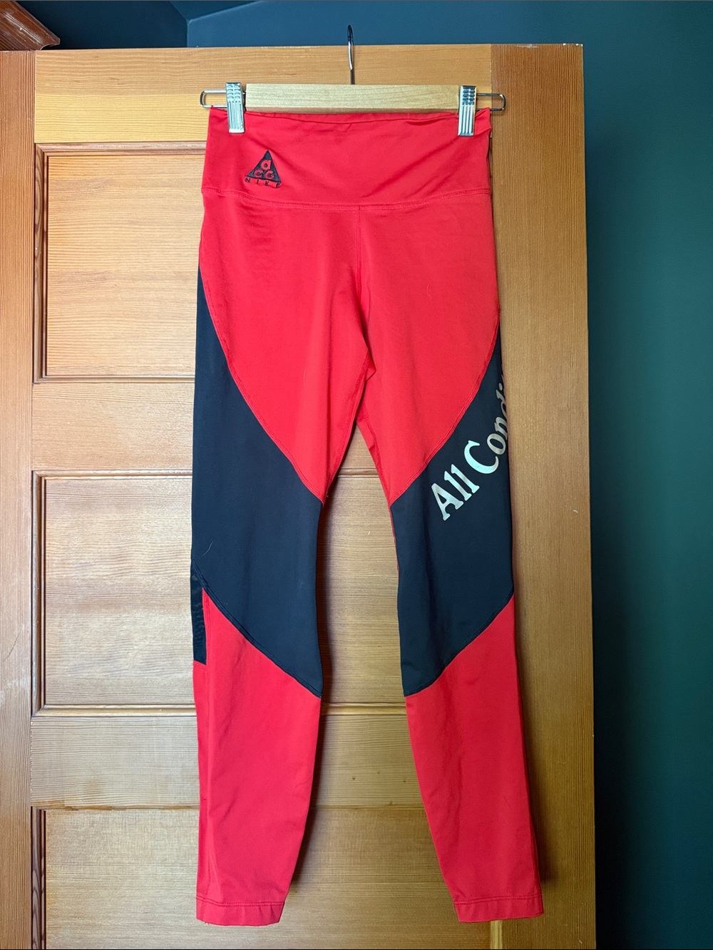 Nike ACG Women’s Red and Black Colorblock Leggings